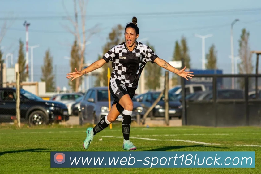 喀麦隆后卫亚姆卡姆即将加盟武汉三镇曾入选国家队展现实力