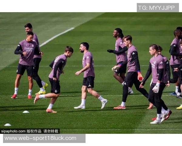 皇马12名球员入选国家队贝林厄姆琼阿梅尼等人留队备战 皇马12名球员入选国家队贝林厄姆琼阿梅尼等人留队备战